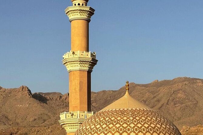 Private Day Tour to the Enchanting Forts of Nizwa - Nizwa Souk: shopping time that’s worth planning for