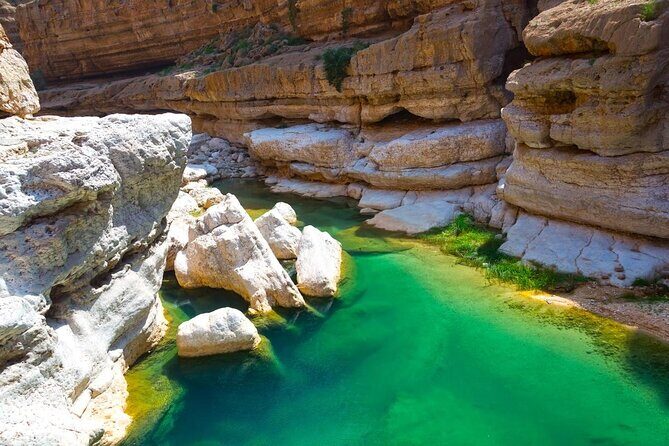 Private Day Trip to Wadi Shab & Bimmah Sinkhole Price Up To 5 Persons - Key highlights at a glance