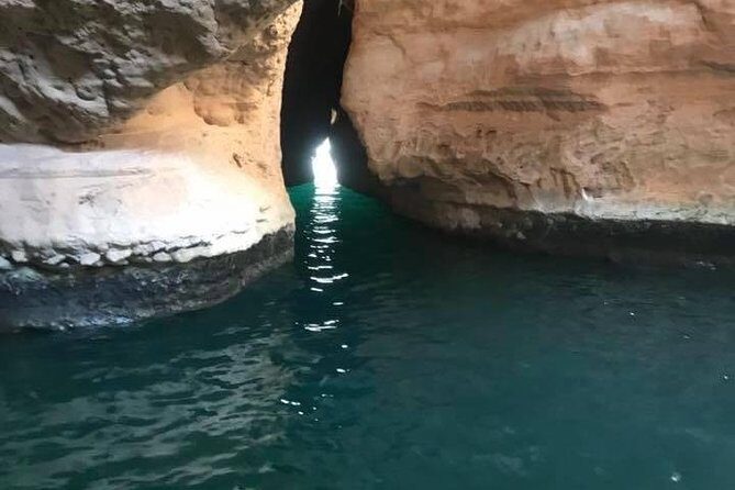 Private Day Trip to Wadi Shab & Bimmah Sinkhole Price Up To 5 Persons - What to pack so the day feels easy