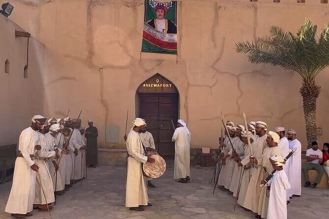 Private Friday Cattle Market-Nizwa and Jebel Akhdar-Full-Day Tour - Diana’s Viewpoint on the Rim: Panoramic Terraces and a Royal Connection