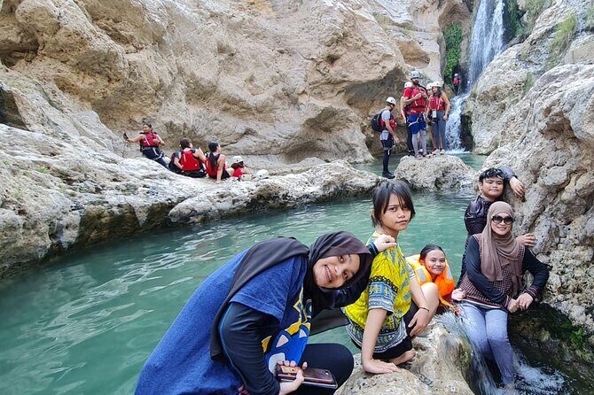 Private Full-Day Wadi Tiwi and Bimmah Sinkhole Tour from Muscat - Time breakdown: how the day actually feels