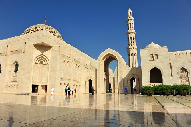 Private Half-Day Muscat City Tour - Fish & Vegetable Market plus Muttrah Souq: the real Muscat streets