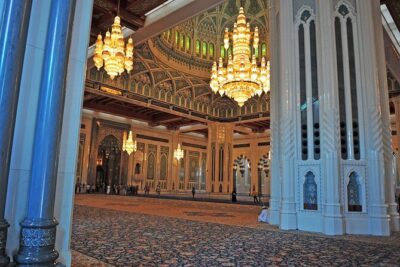 Private Half-Day Muscat City Tour - Sultan Qaboos Grand Mosque: why the carpet and dome matter