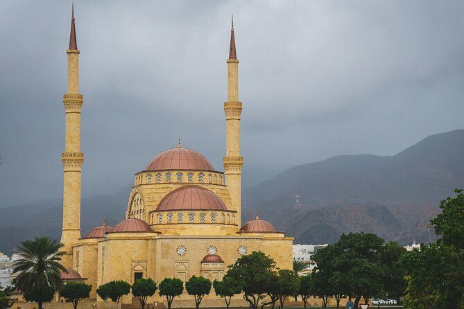 Private Half Day Muscat City Tour (Morning or Afternoon) - Mutrah Souq and Mutrah Qarnaish: Sweets, Coffee, and Shopping Time