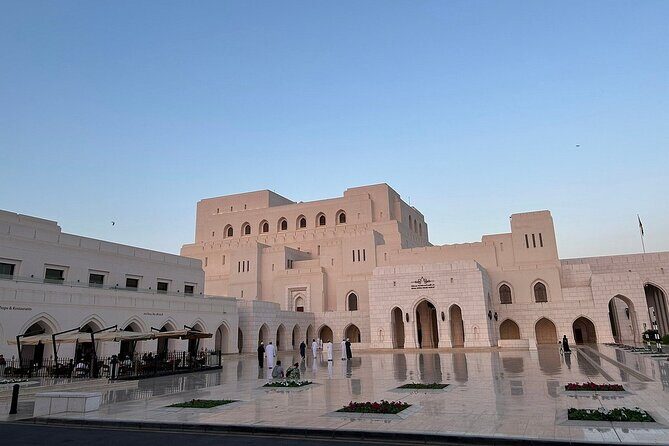Private Muscat City Tour - Full Day - Mutrah Souq: souvenirs in a market with 200 years of momentum