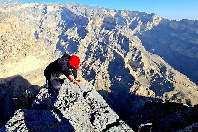 Private Overnight Jebel Shams Camping Tour - Nizwa Souq and Nizwa Fort: the old capital experience without the headache