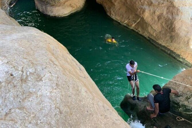 Private Tour Wadi Shab & Sinkhole Tour – Swim, Hike & Explore - Swimming Game Plan: When to Jump, Swim, and Wait Your Turn