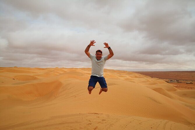 Private Transfer from Muscat to Wahiba Sand Desert by 4WD Vehicle - Inside the Wahiba Sands Stop: What the Desert Time Can Include