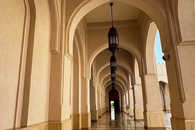 Salalah City Tour: Discover Salalahs Treasures with a Local Guide - Al-Husn Souq: where frankincense, perfume, and everyday shopping mix