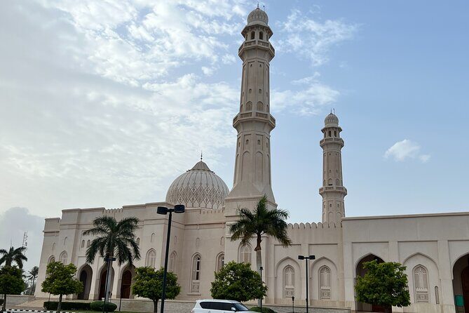 Salalah City Tour with History, Culture, Souq Shopping, Halwa - Haffa Beach: Coconut Trees, White Sand, and Another Side of Town