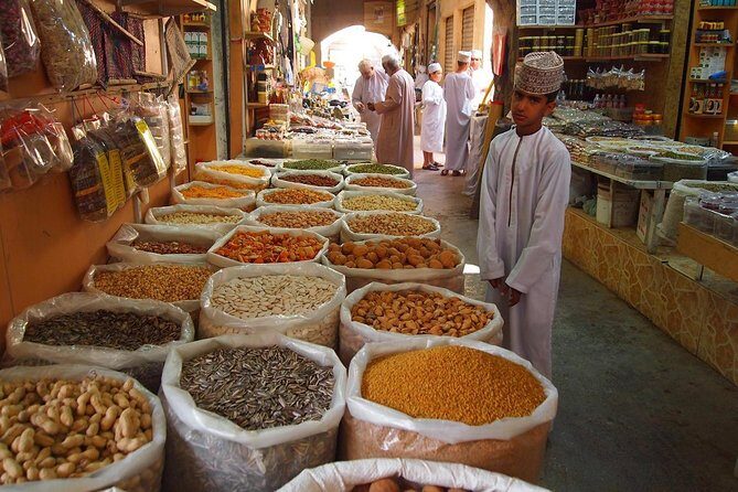 The North & Nakhl Half Day Tour from Muscat - Stop 1: Nakhl Fort visit—views, museum pieces, and a calmer pace