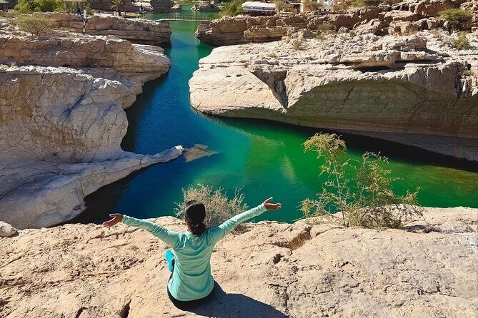 Tour Jawahir 2 Days-1 Night In Wahiba Sands, Oman Tours Package - Price and value: is $588 per person fair for this many stops?
