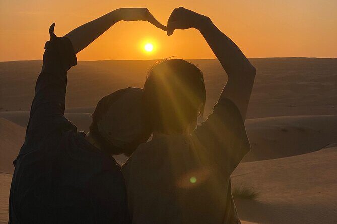 Wadi Bani Khalid and Wahiba Sands Desert with Sunset Watching - Wahiba Sands and the Bedouin house: coffee, dates, crafts, and stories
