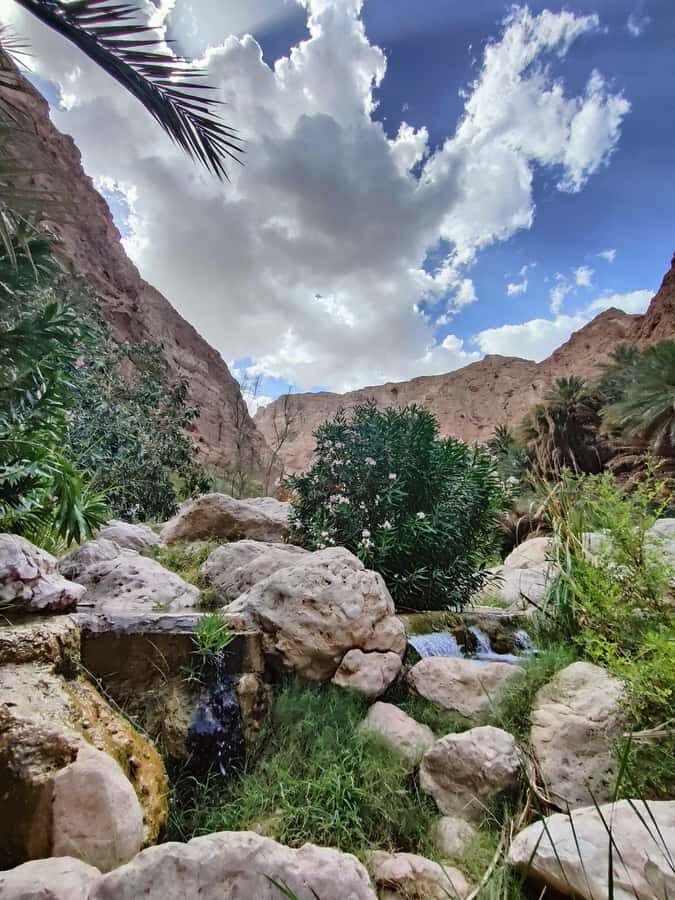 Wadi Shab &Bimmah Sinkhole &Heart shaped Cave &Pebble Beach - The boat crossing and the path to the waterfall
