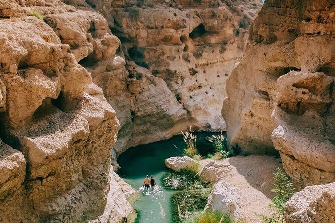 WADI SHAB - Muscat, Oman - Wadi Shab hike and swimming pool-to-pool