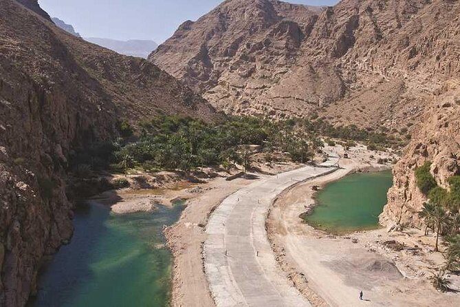 Wadishab and Bhima Sink Hole (Sharing Tours - Bimmah Sinkhole: turquoise water without the long setup