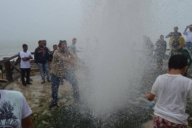 West Salalah Tour - Caribbean of Orient - Fazayah Beach with City - Price and value: is $45 for a private 4x4 worth it?